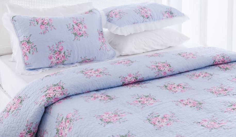 english home mavi çiçekli yatak örtüsü fiyatı 199.99 TL DekorBlog